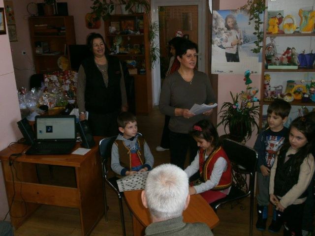 Бабинден в Дневен център за възрастни хора с увреждания 2015г. - ДГ Радост - Велинград